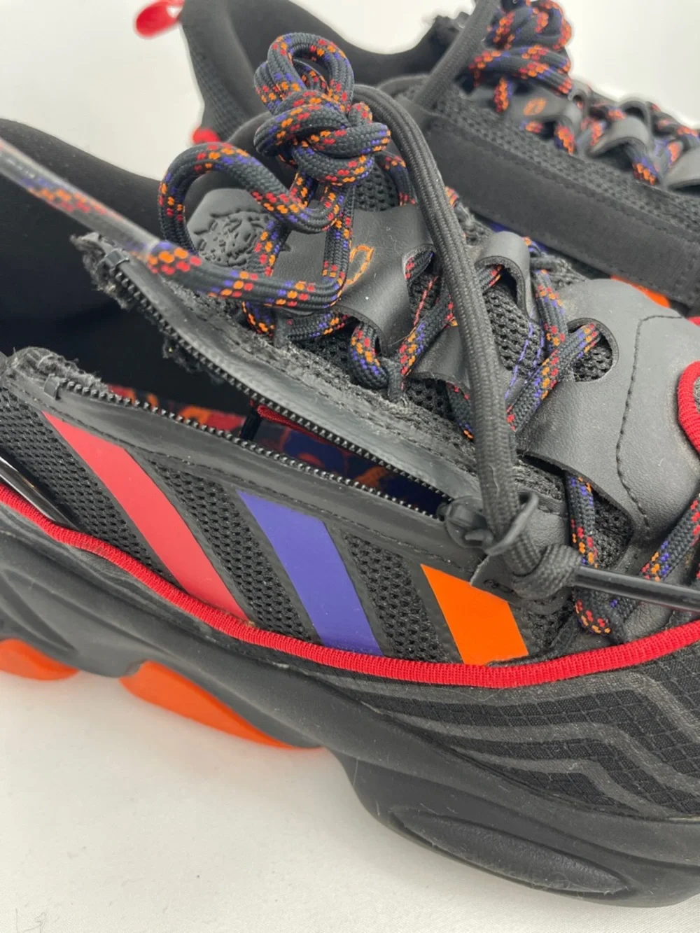 adidas Black Sneakers with Red, Orange, Yellow & Blue Graphic Insole MENS 8.5 - Picture 2 of 10